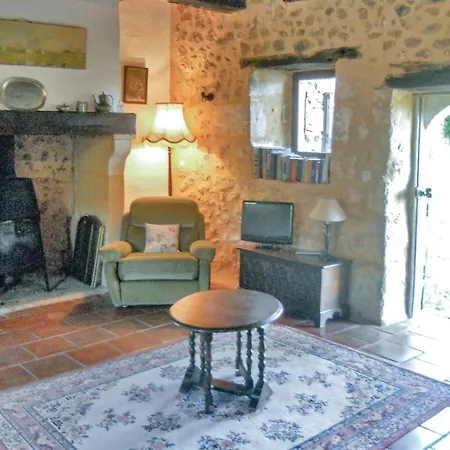 Holiday home Awesome In Campsegret